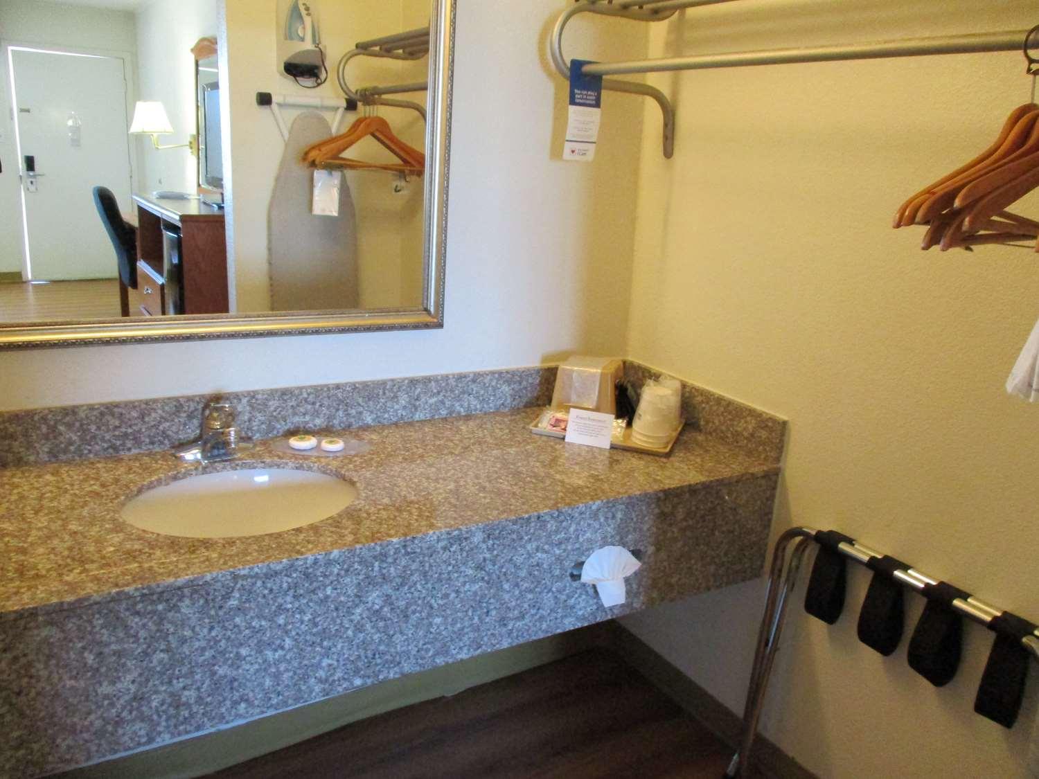 Best Western Palestine Inn Bagian luar foto