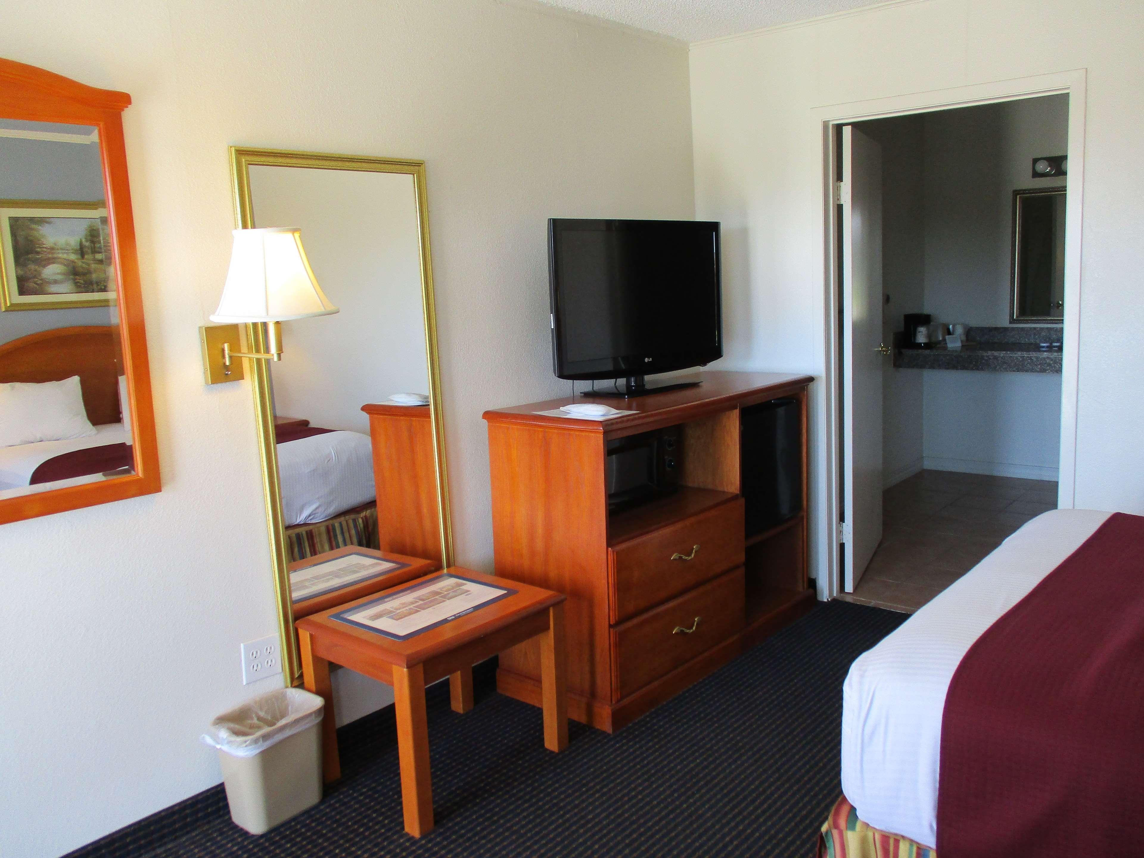 Best Western Palestine Inn Bagian luar foto