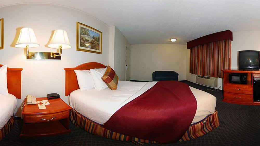 Best Western Palestine Inn Bagian luar foto